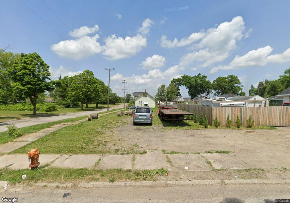 2201 Leith St, Flint, MI 48506 - photo 1