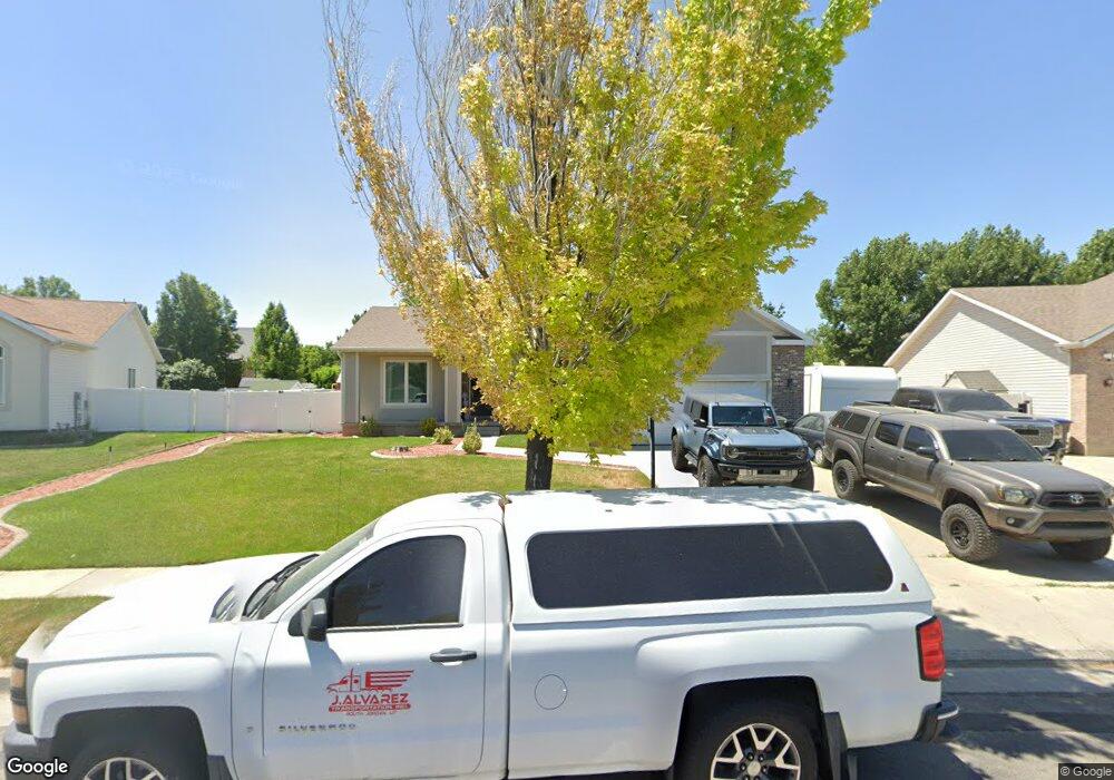 4947 W Cinnamon Wood Ln, South Jordan, UT 84009 - photo 1