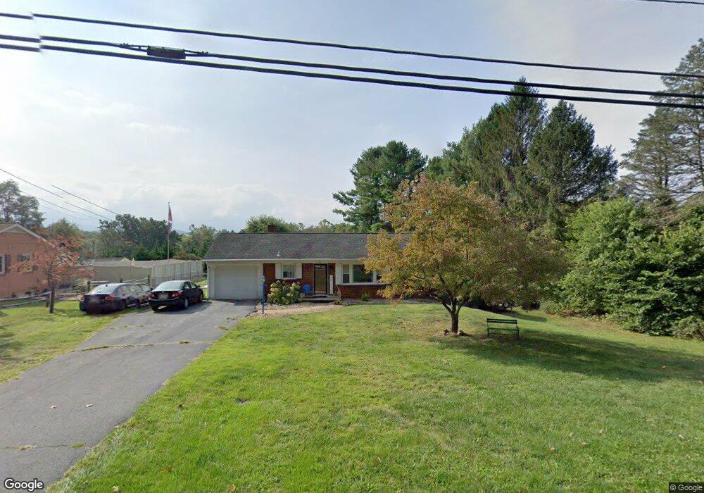 2296 Lyndhurst Rd, Waynesboro, VA 22980 - photo 1