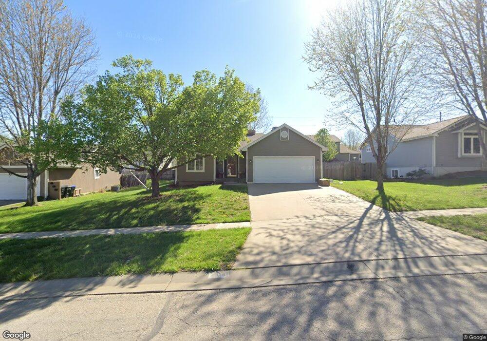 3524 SW Westport Dr, Topeka, KS 66614 - photo 1