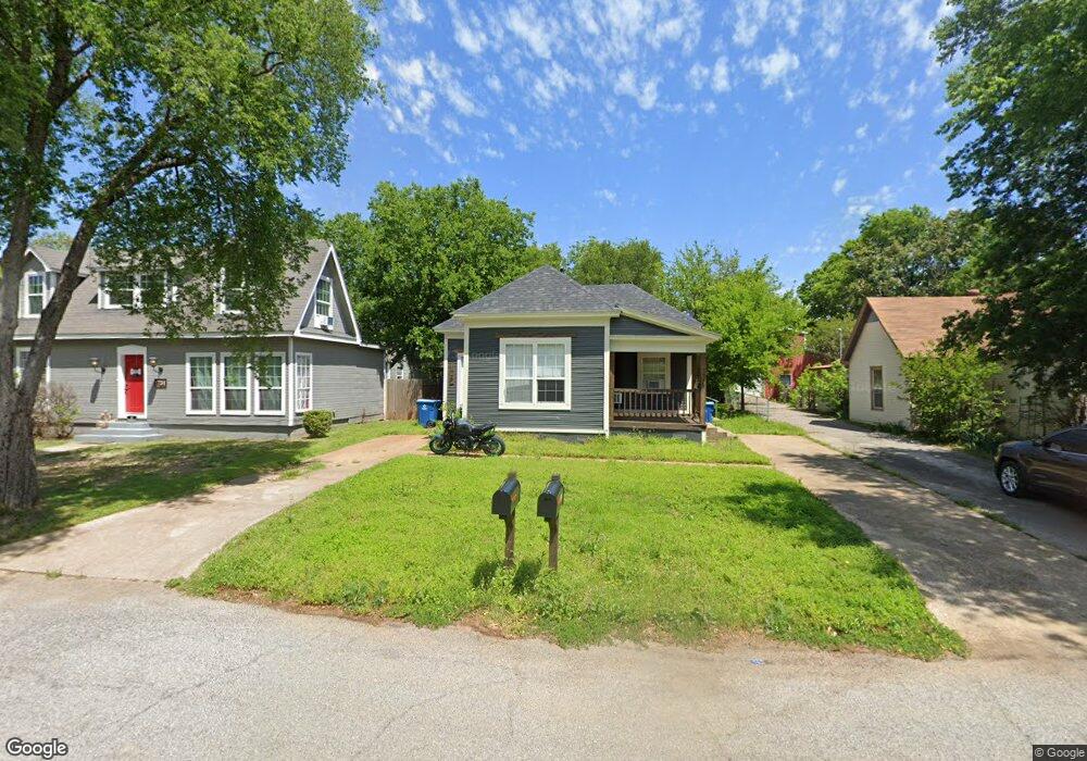 1729 W Walker St, Denison, TX 75020 - photo 1