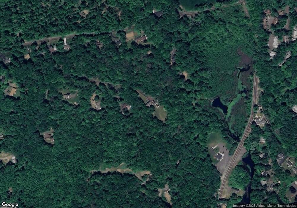 7 Covered Bridge Dr, Guilford, CT 06437 - photo 1