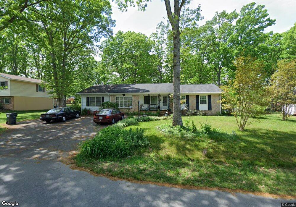 808 Sherwood Ln, Fredericksburg, VA 22407 - photo 1