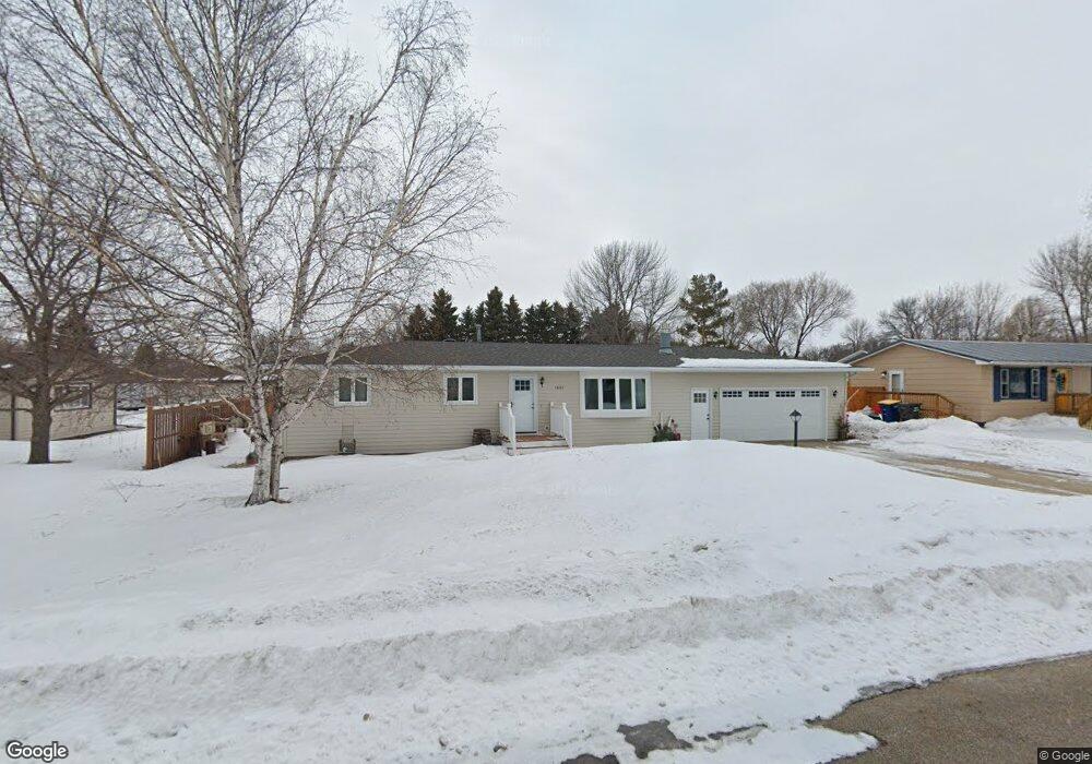 1607 15th St SW, Jamestown, ND 58401 - photo 1