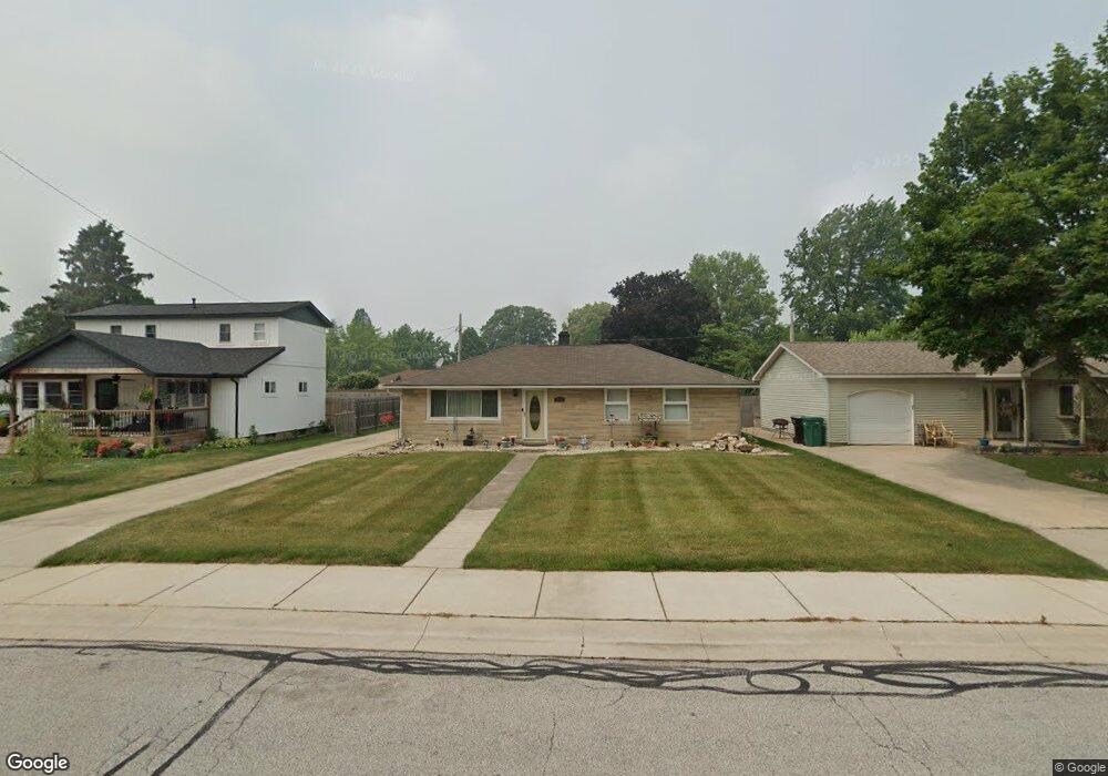 209 W Ben St, New Carlisle, IN 46552 - photo 1