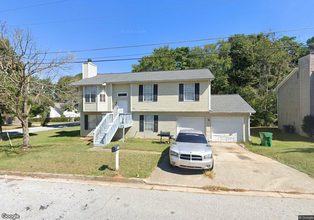 1990 Lown Farm Ln, Lithonia, GA 30058 - photo 1