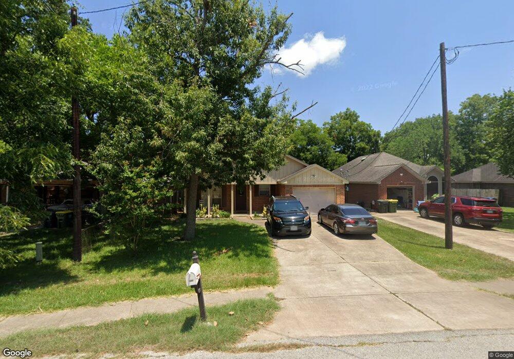 2215 N Austin Ave, Pearland, TX 77581 - photo 1