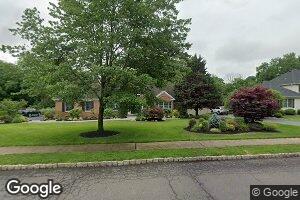 113 Woods End Rd, Gillette, NJ 07933