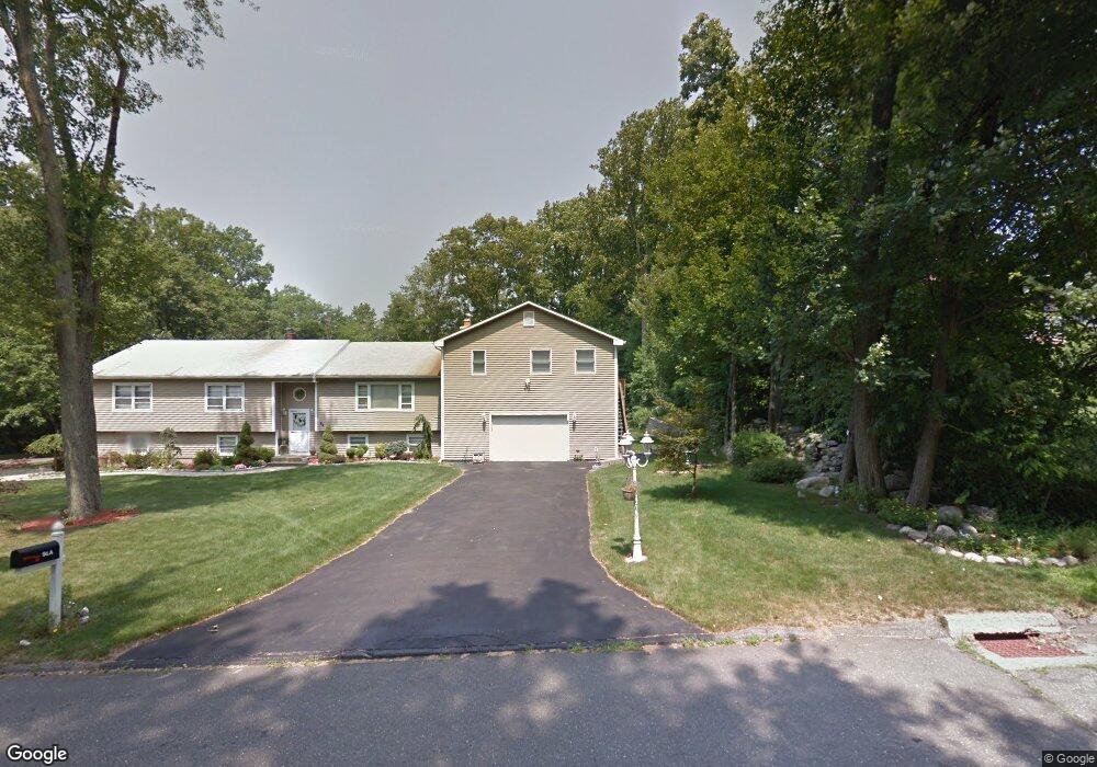 94 Crabapple Rd, Trumbull, CT 06611 - photo 1