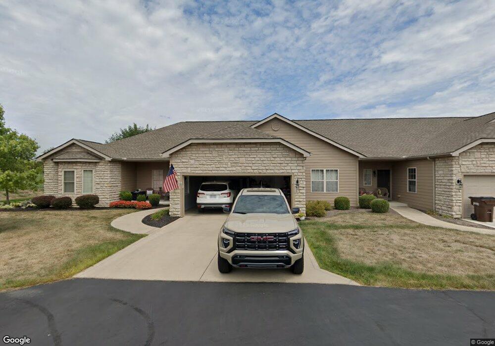 15 Claire Ct unit 15, Circleville, OH 43113 - photo 1