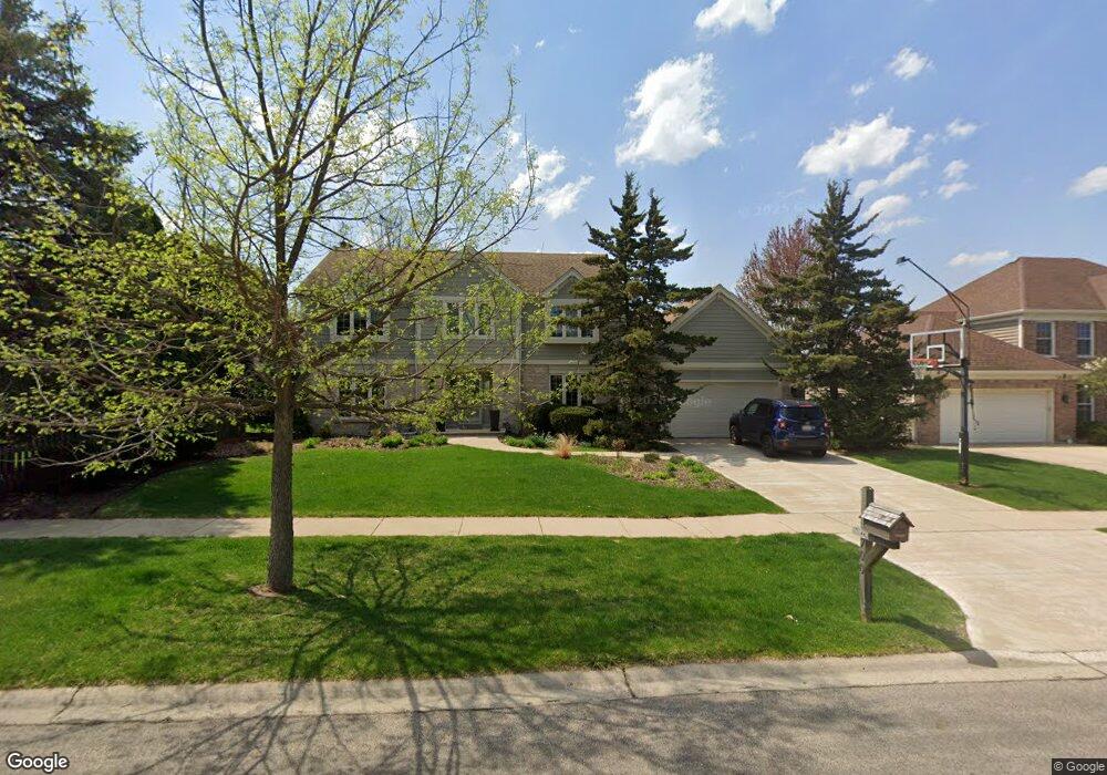 700 Bluegrass Dr, Wheaton, IL 60189 - photo 1