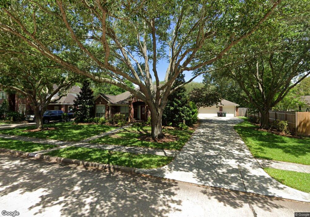 1208 Red Wing Dr, Friendswood, TX 77546 - photo 1