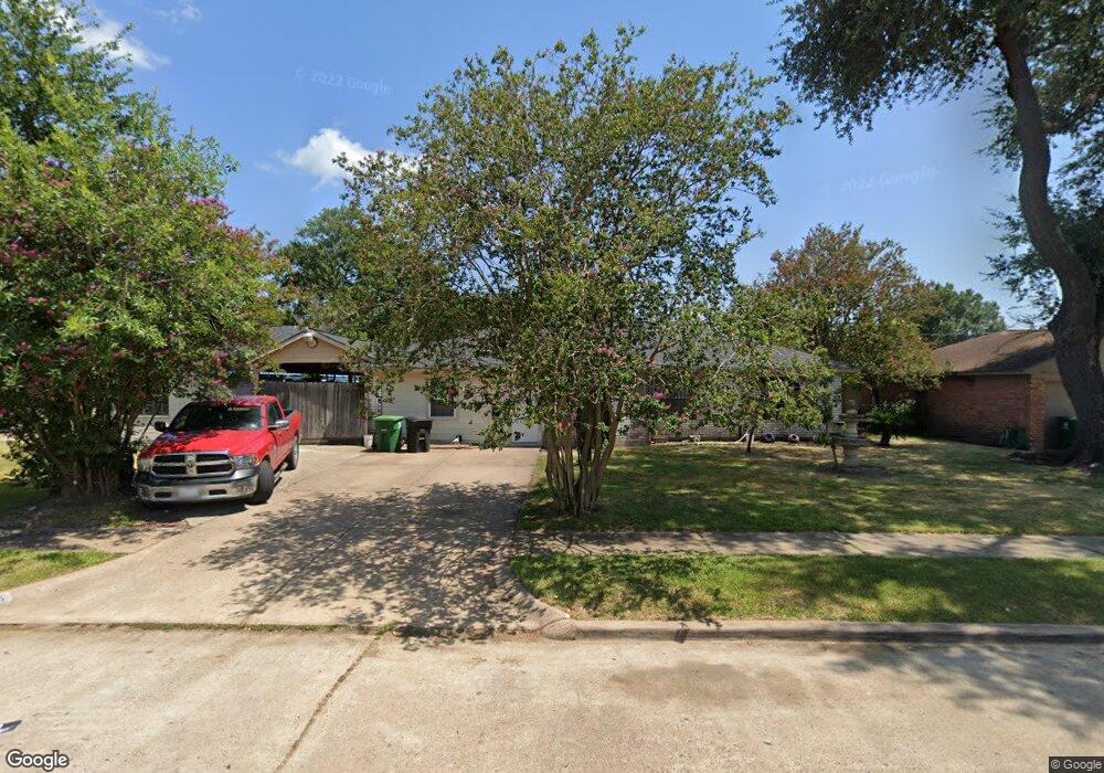 1106 Hidden Valley Dr, Houston, TX 77088 - photo 1