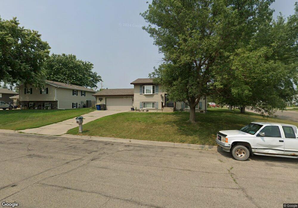 713 16th St NE, Jamestown, ND 58401 - photo 1