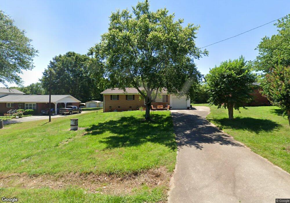 1217 Masonic Dr, Shelby, NC 28150 - photo 1