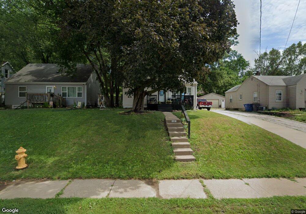 431 Waverly Rd, Davenport, IA 52804 - photo 1