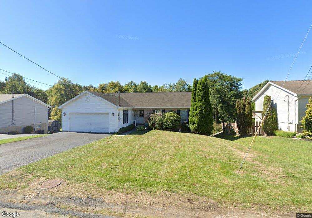 1018 Claire Dr, Taylor, PA 18517 - photo 1