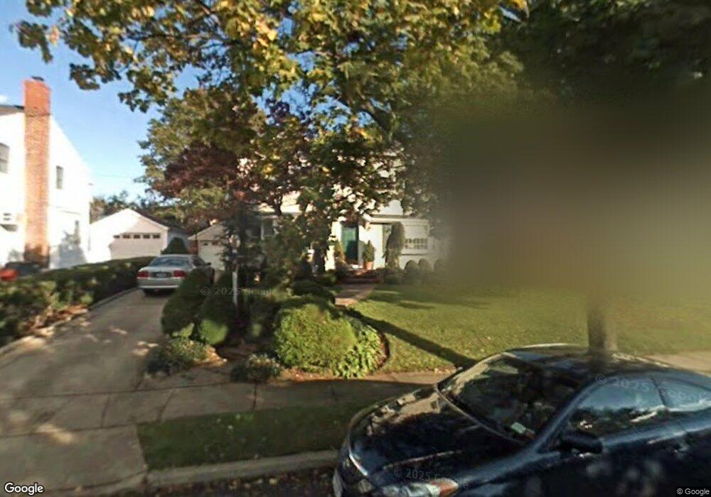 340 Sunny Ln, Franklin Square, NY 11010 - photo 1