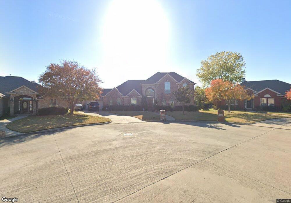 617 Natchez Ct, Hurst, TX 76054 - photo 1