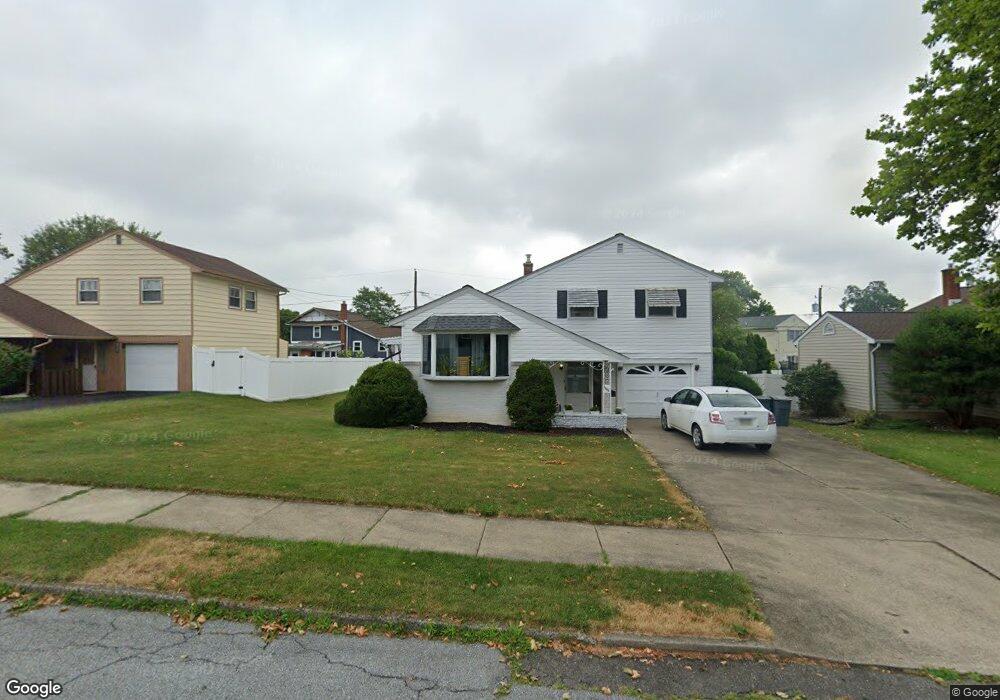 1886 Robin Way, Bethlehem, PA 18018 - photo 1