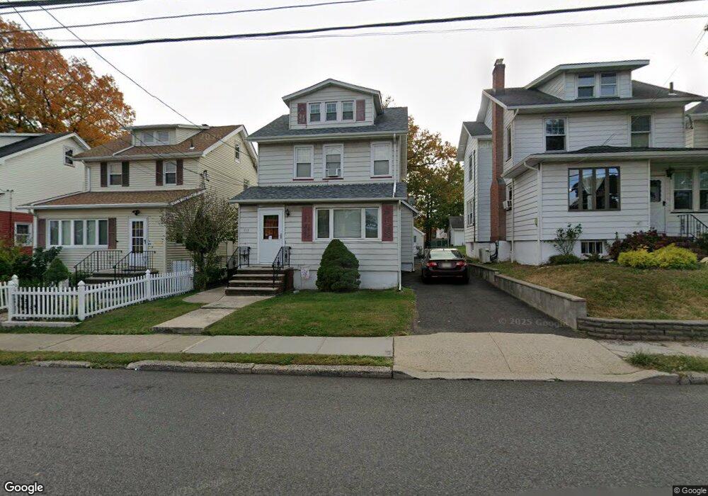 712 Rutherford Ave, Lyndhurst, NJ 07071 - photo 1