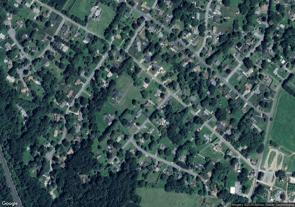 4402 Raymond Ave, Sykesville, MD 21784 - photo 1