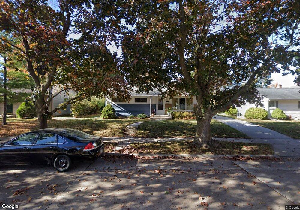 1416 N 4th St, Manitowoc, WI 54220 - photo 1