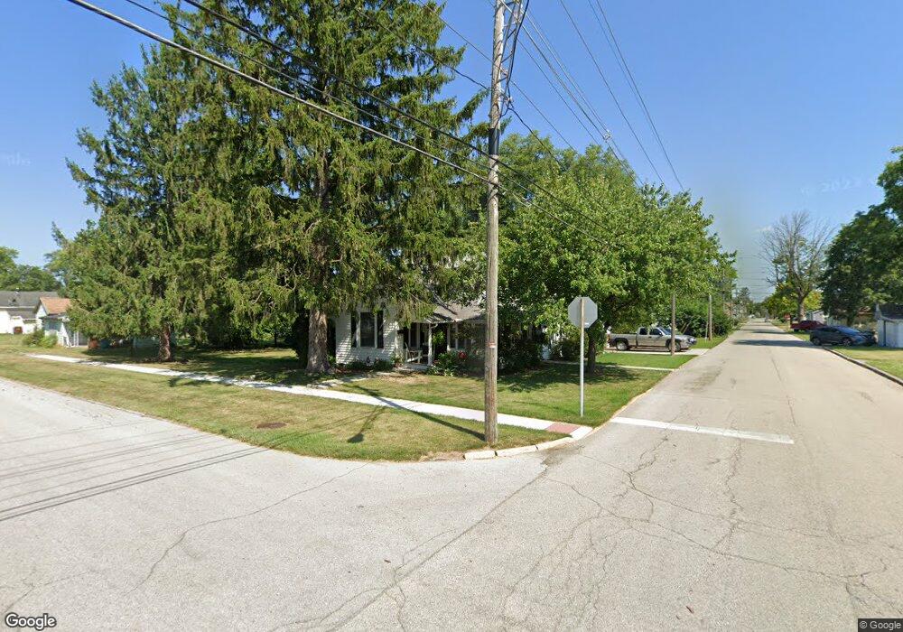 427 E Arnold St, Bluffton, IN 46714 - photo 1