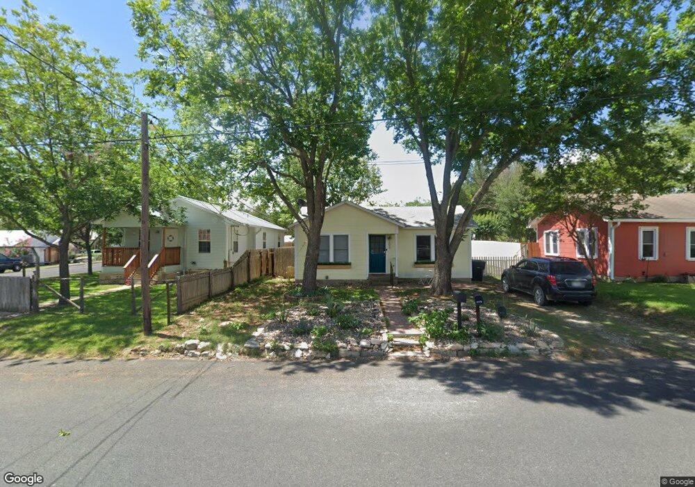 203 W Park St, Fredericksburg, TX 78624 - photo 1