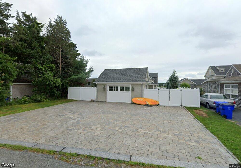 31 Wamsutta Ave, Pocasset, MA 2559 - photo 1