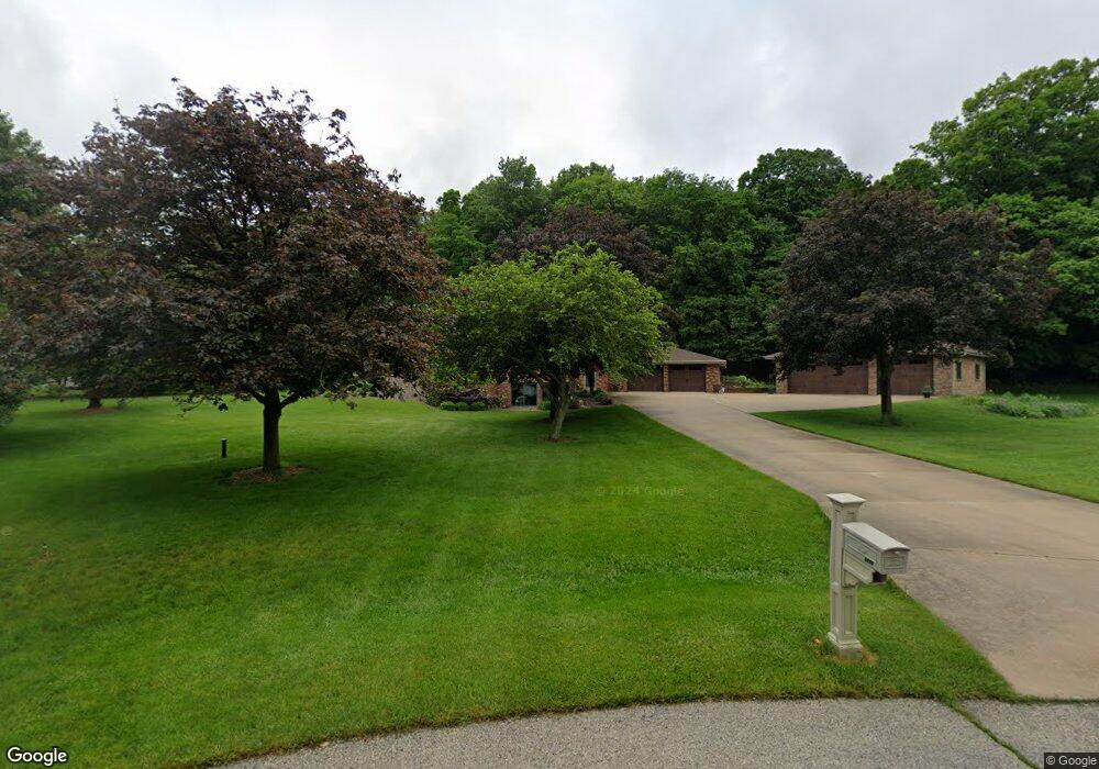 3526 Colony Ct, Slinger, WI 53086 - photo 1