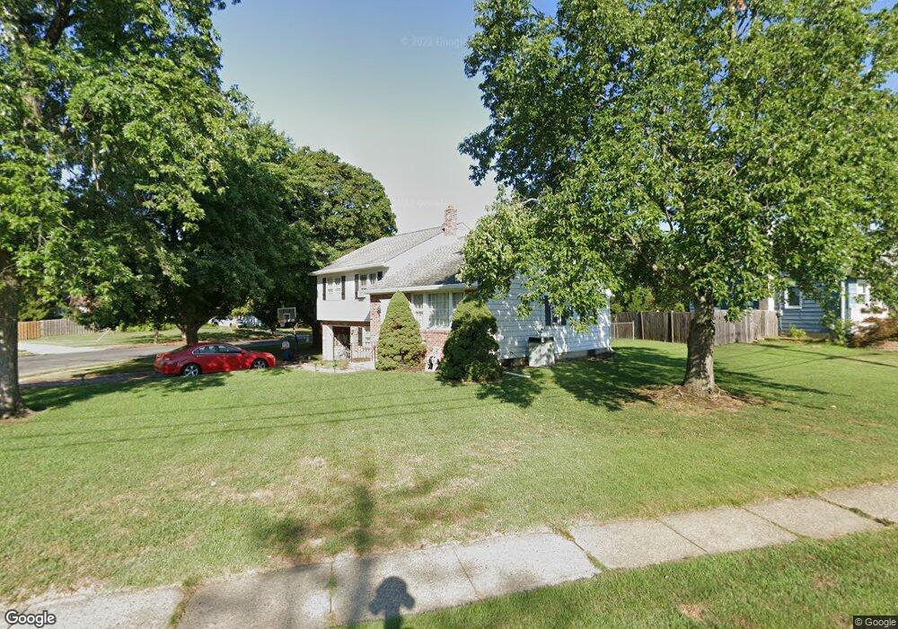 435 Parkview Dr, Mount Holly, NJ 08060 - photo 1