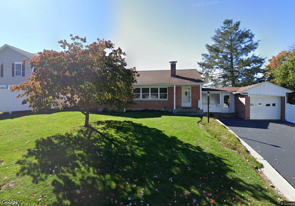 60 Hubbell Ave, Oakville, CT 06779 - photo 1