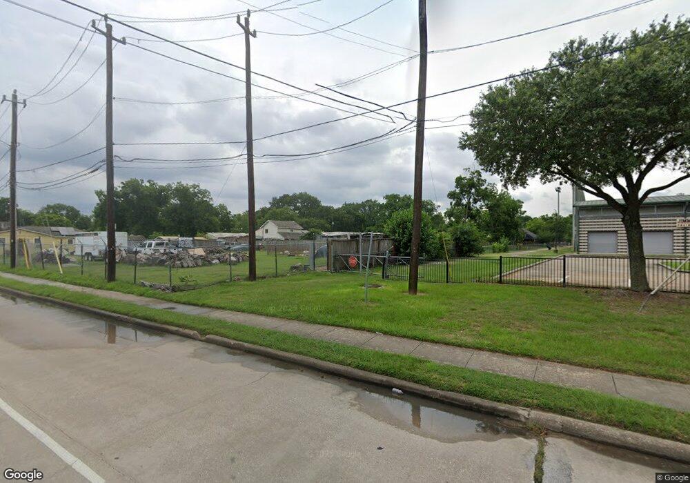 2534 Lucky St, Houston, TX 77088 - photo 1