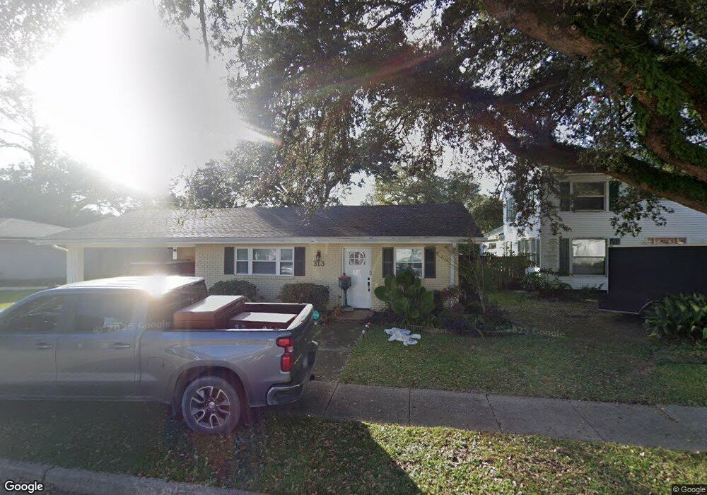 313 Maple Ave, Houma, LA 70364 - photo 1