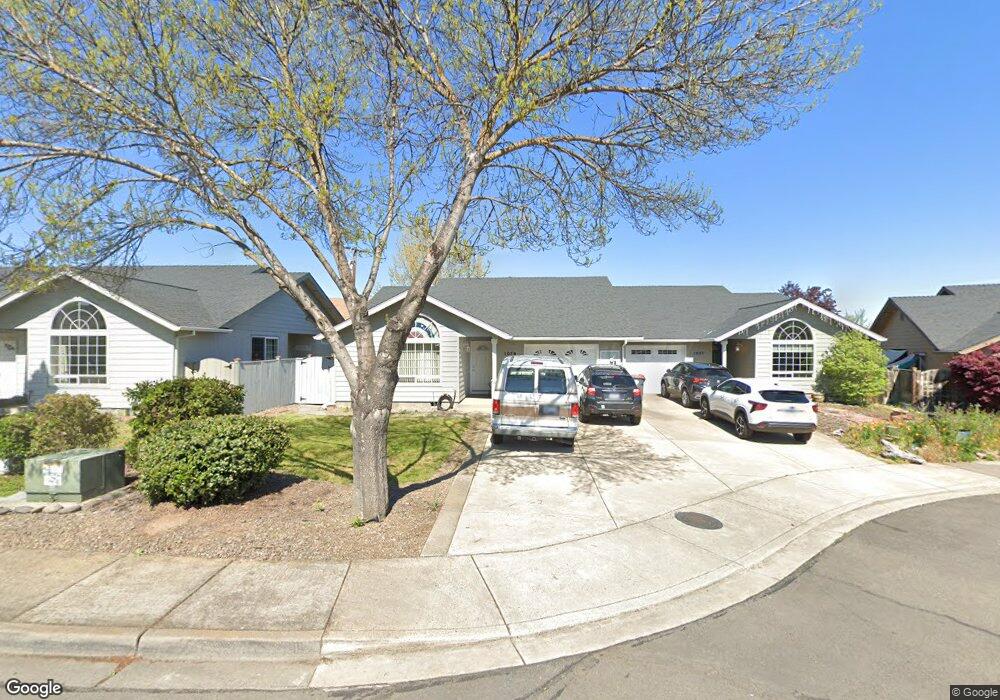 1079 Cherry St, Central Point, OR 97502 - photo 1