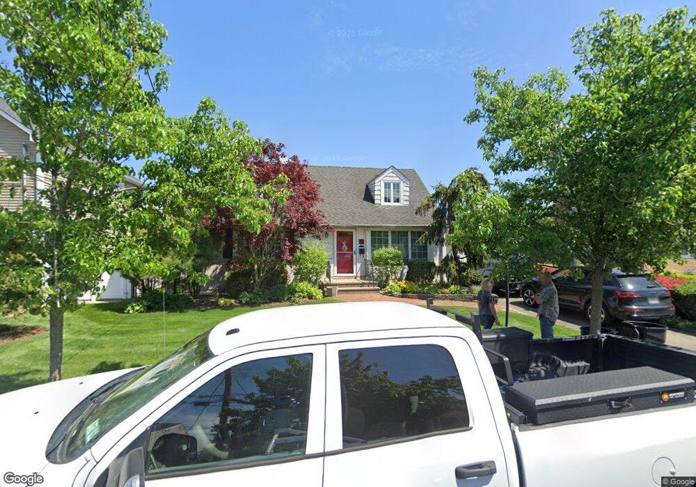 959 Cherry Ln, Franklin Square, NY 11010 - photo 1