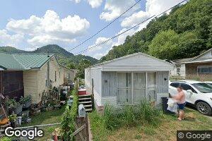 55 Charleston St, Logan, WV 25601