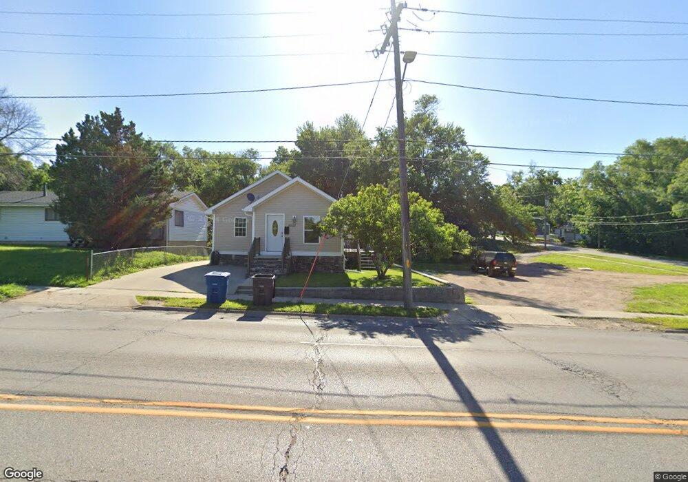 3005 2nd Ave, Des Moines, IA 50313 - photo 1