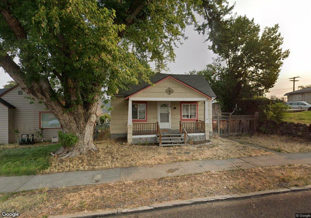 609 W 9th St, the Dalles, OR 97058 - photo 1