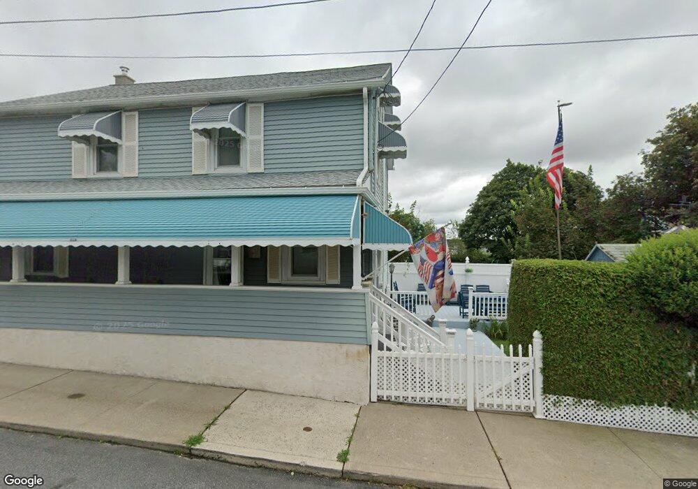 418 E 4th St, Hazleton, PA 18201 - photo 1