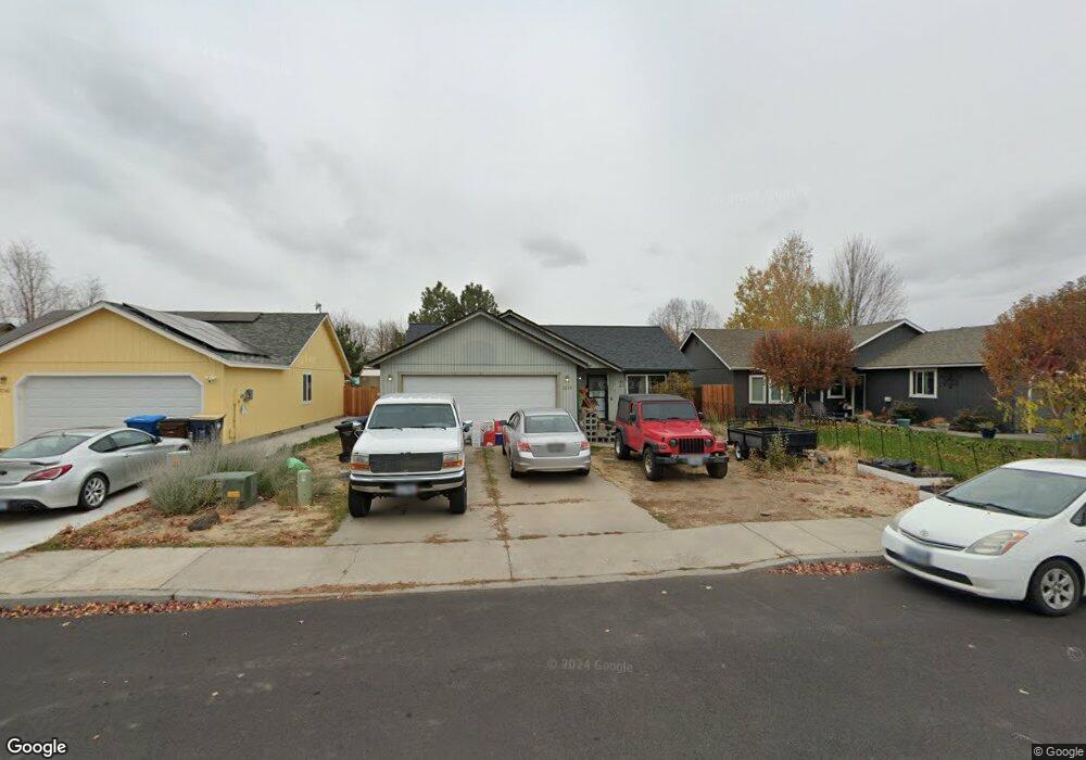 3233 SW Metolius Place, Redmond, OR 97756 - photo 1