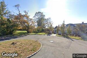 11 Rodney Ln, Great Neck, NY 11024