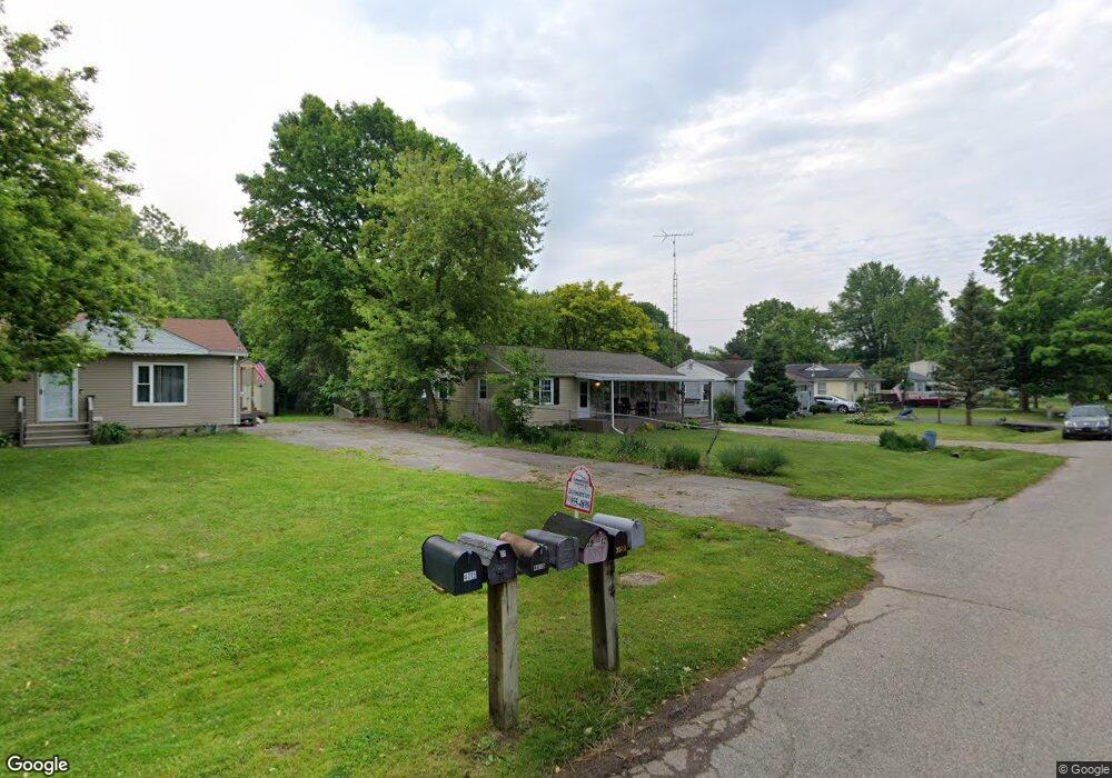 3498 Mills Acres St, Flint, MI 48506 - photo 1