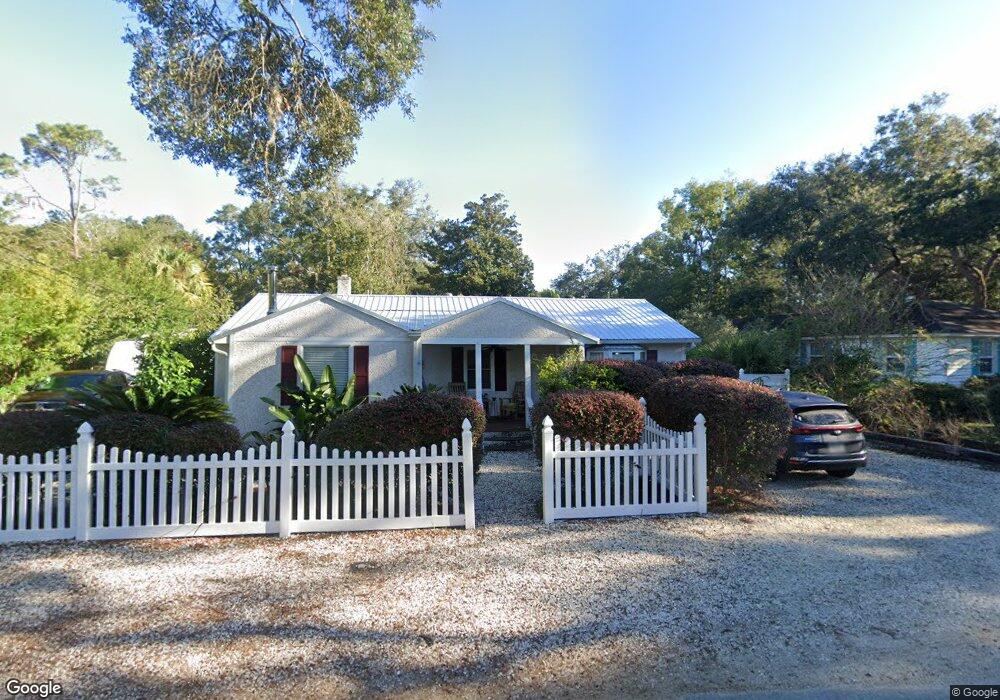 139 Mcintosh Ave, Saint Simons Island, GA 31522 - photo 1