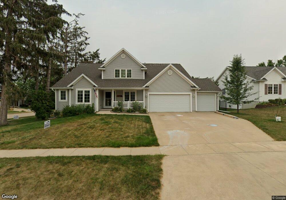 1701 Hughes Cir SW, Cedar Rapids, IA 52404 - photo 1