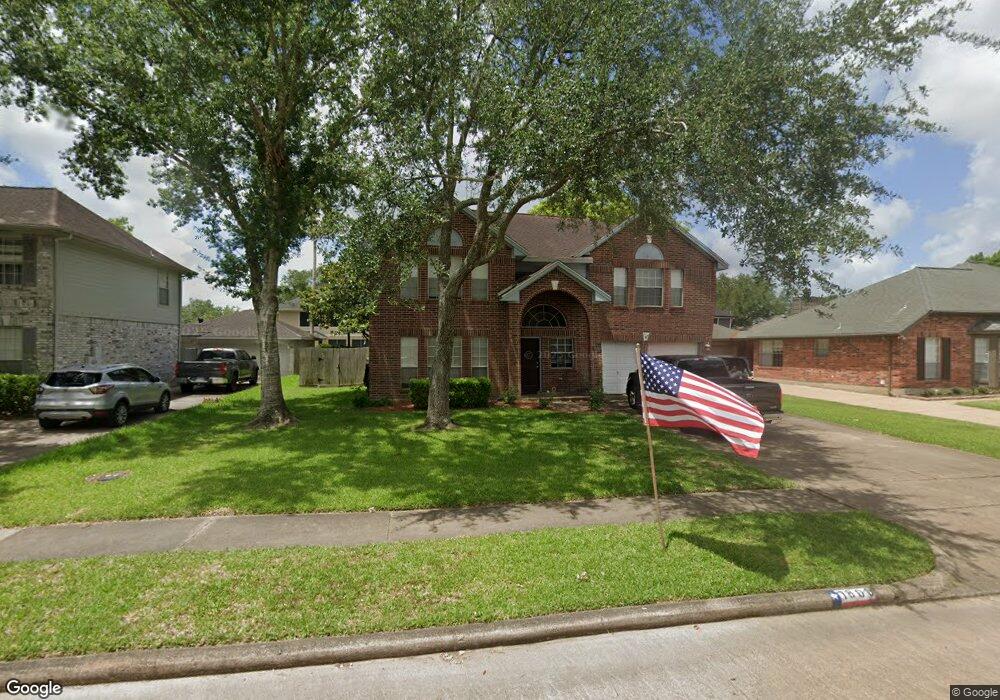 1806 N Mission Cir, Friendswood, TX 77546 - photo 1