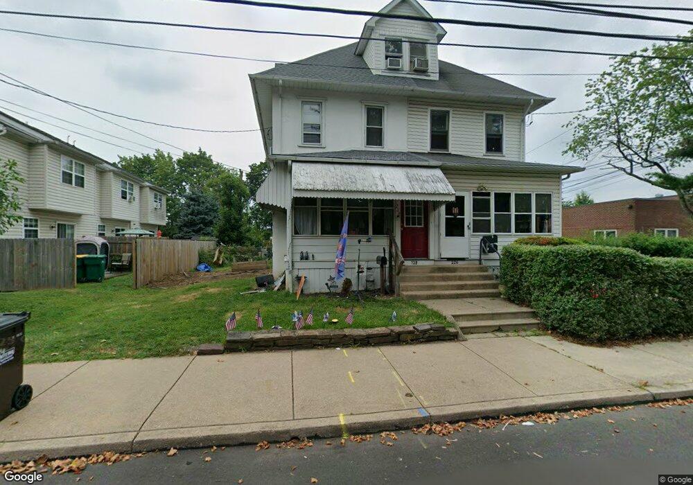 226 S Line St, Lansdale, PA 19446 - photo 1