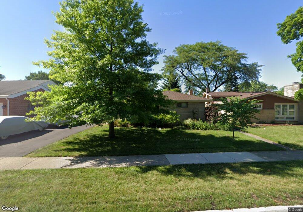 369 E Huntington Ln, Elmhurst, IL 60126 - photo 1