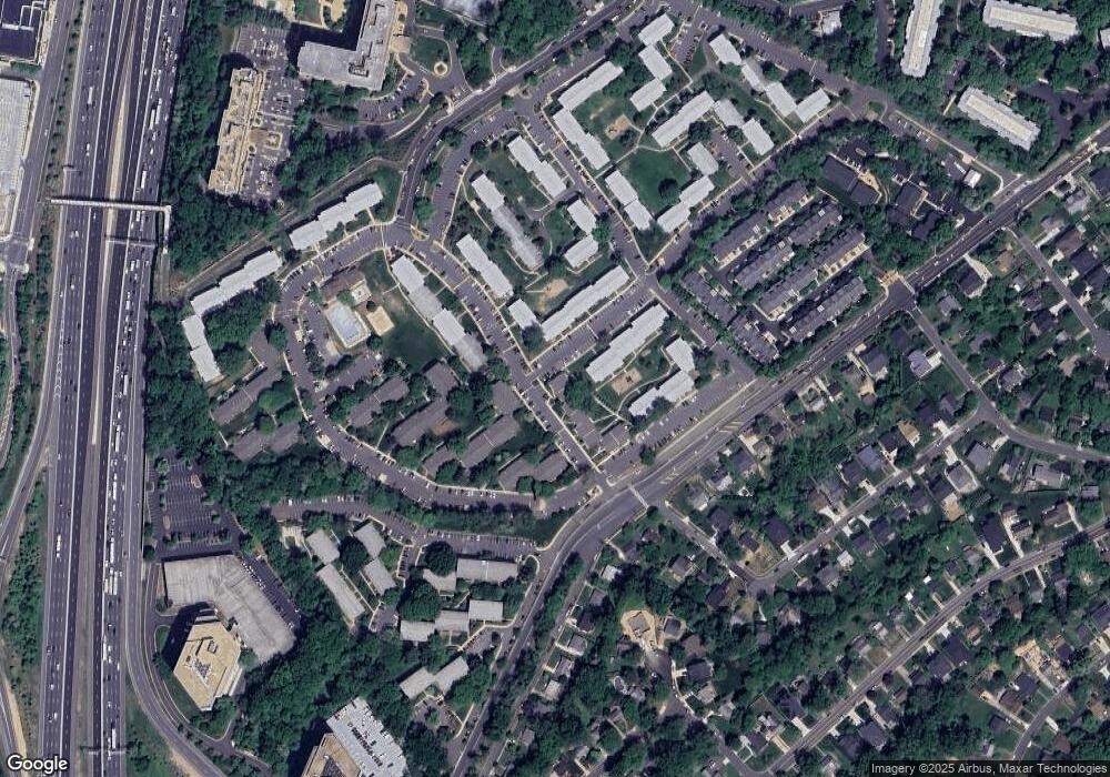 1945 Kennedy Dr unit 1945, McLean, VA 22102 - photo 1